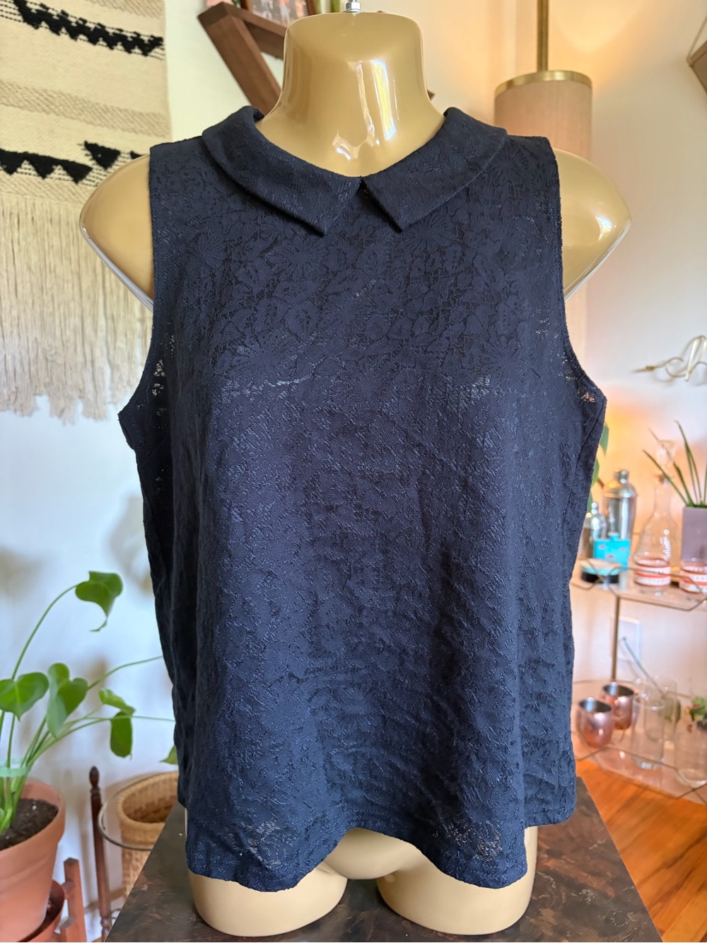Black Floral Lace Sleeveless Collared Top